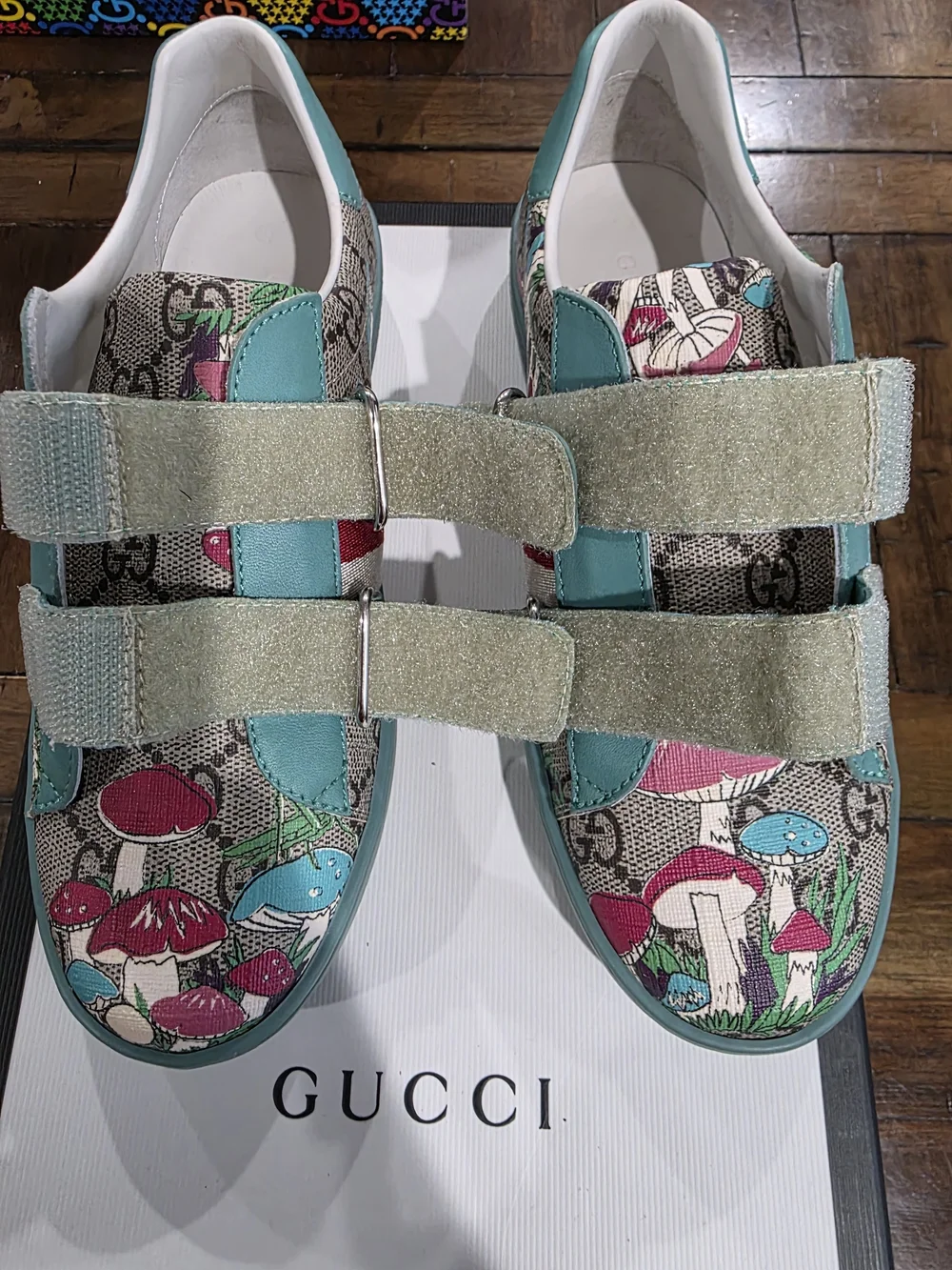 Gucci Kids Teal Mushroom Print Velcro Sneakers Size 33 Kids Like New